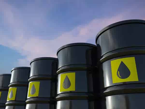تراجع أسعار النفط قبيل صدور بيانات المخزونات الأمريكية