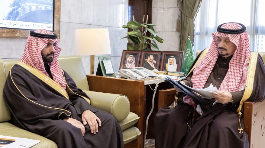 وزير الثقافة يطلع أمير الرياض على المبادرات الثقافية بالمنطقة