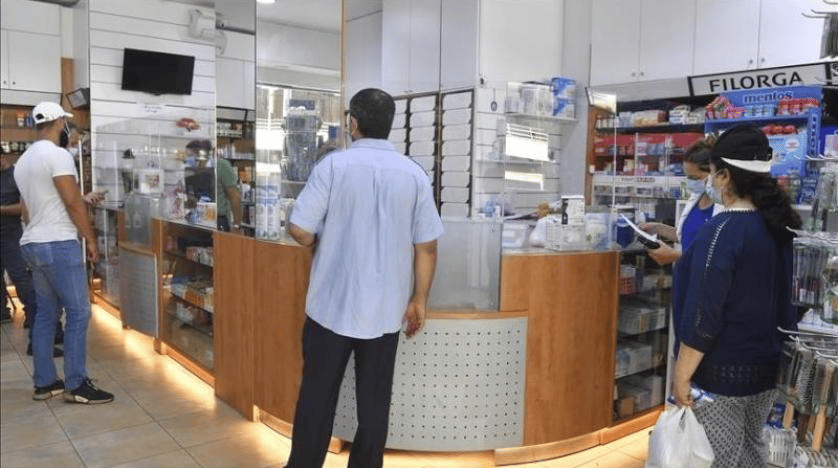 توقف شبه كامل عن تسليم الأدوية والحليب لصيدليات لبنان