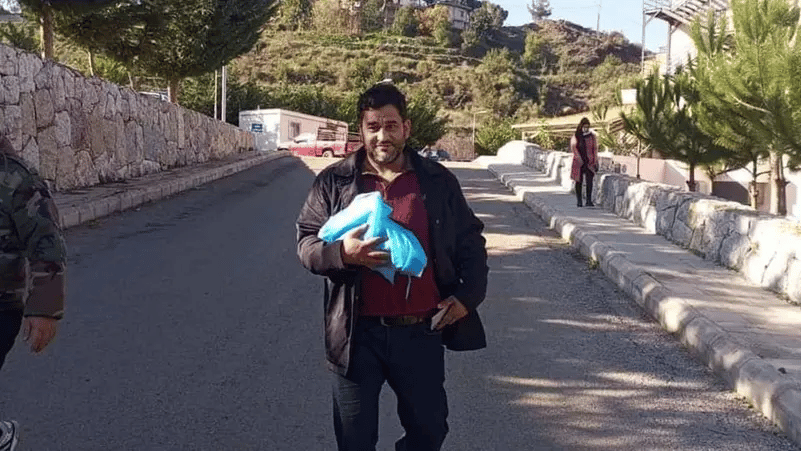 لبناني اُجبر على رهن سيارته لاستلام جثة طفله من المستشفى