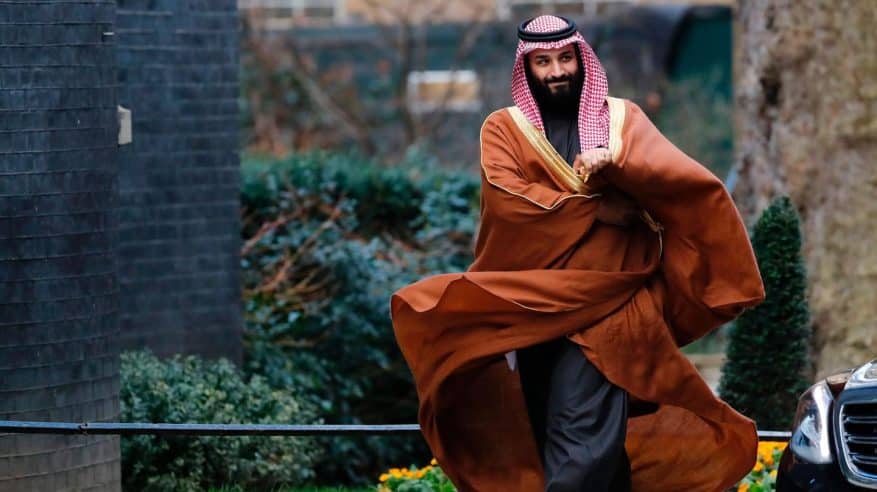 الفايننشال: إصلاحات ولي العهد تحظى بدعم كبير من الشباب