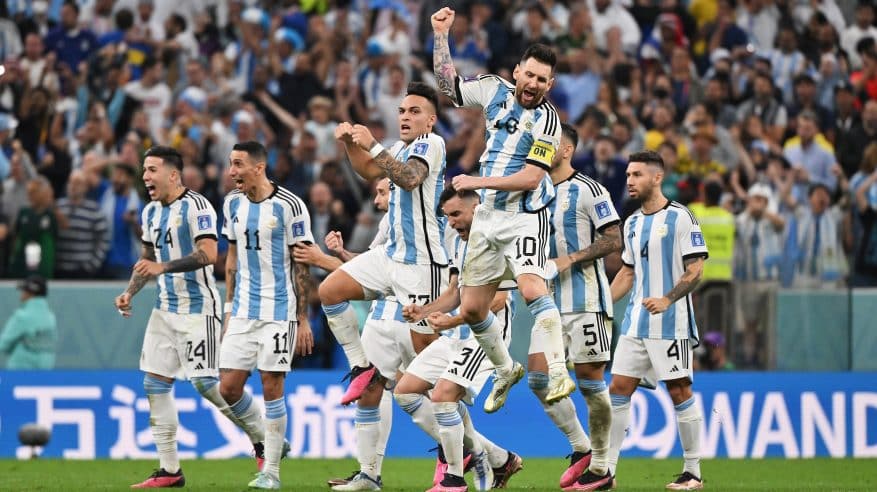 منتخب الأرجنتين لا يخسر نصف نهائي المونديال