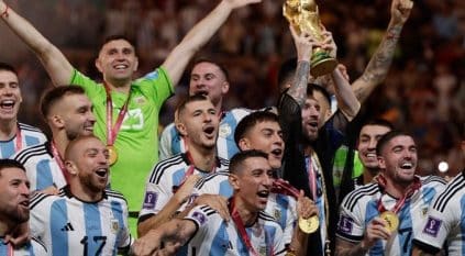 فيفا: الخسارة أمام السعودية كانت فألًا حسنًا على الأرجنتين
