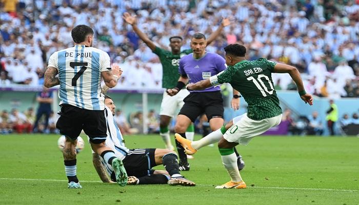 حكم مباراة السعودية والأرجنتين يُدير لقاء الأهلي والزمالك