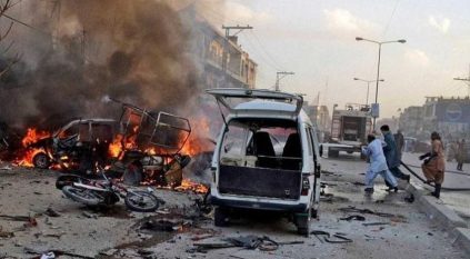 70 مصابًا في انفجار مسجد بباكستان