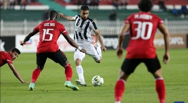 الجزائري أحمد القندوسي لاعب وفاق سطيف الجزائري - الأهلي المصري