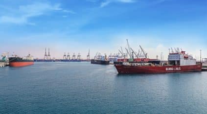 ميناء الملك عبدالله يسجل زيادة بنسبة 3.25% في مناولة الحاويات