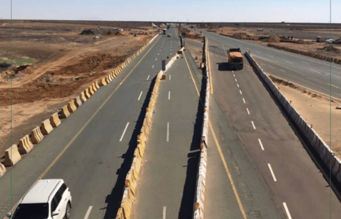 إغلاق مسارات الطريق للمتجه من ينبع إلى جدة