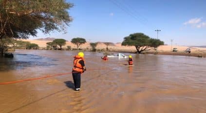 إنقاذ مواطن احتُجز داخل مركبته بالمدينة المنورة