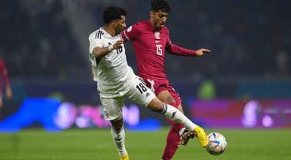 قطر تلحق بالبحرين وتصعد لنصف نهائي كأس الخليج