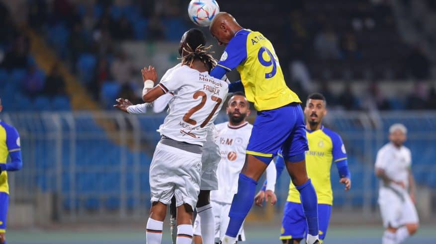 لا أهداف بين الشباب والنصر بالشوط الأول