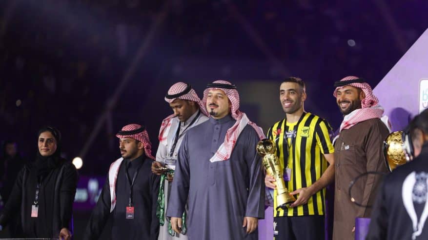 ثنائية حمدالله تمنحه لقب رجل مباراة نهائي السوبر السعودي