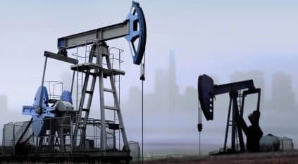 النفط يتراجع 1% بعد زيادة المخزونات الأمريكية