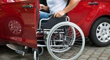 هيئة الجمارك: إعفاء ذوي الإعاقة من رسوم استيراد المركبات
