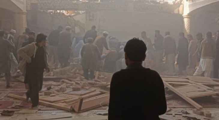 ارتفاع عدد قتلى انفجار مسجد بيشاور في باكستان إلى 100 شخص (1)