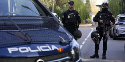 اعتقال رجل في إسبانيا بتهمة إرسال رسائل مفخخة إلى رئيس الوزراء