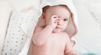 أسباب جفاف العيون عند الأطفال وطرق الوقاية
