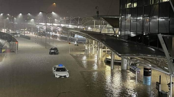 الأمطار الغزيرة والسيول تضرب أكبر مدن نيوزيلندا