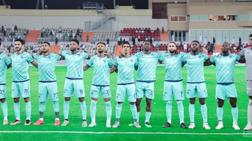 الأهلي عينه على صدارة دوري يلو