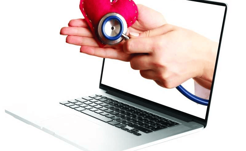 الاعتماد على الإنترنت في الاستشارات الطبية خطر يهدد الشباب