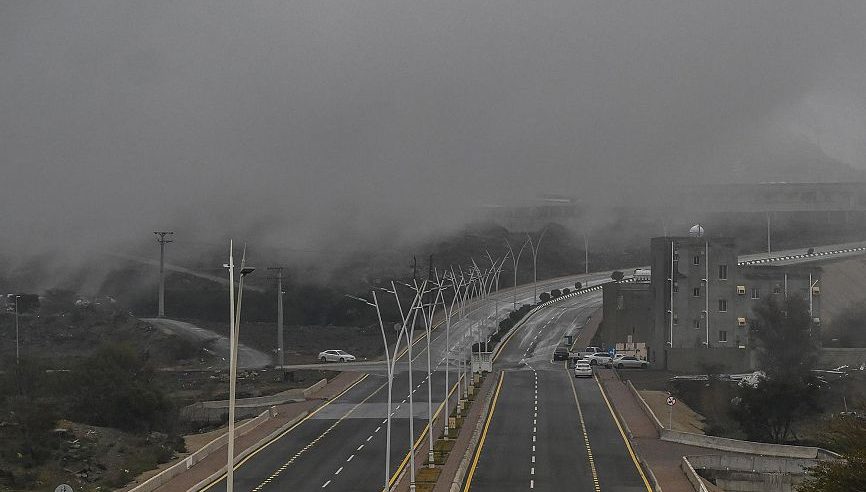 أمطار غزيرة على منطقة الباحة حتى التاسعة مساء 