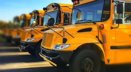 إعفاء الجهات التعليمية الأهلية من الحد الأدنى للحافلات