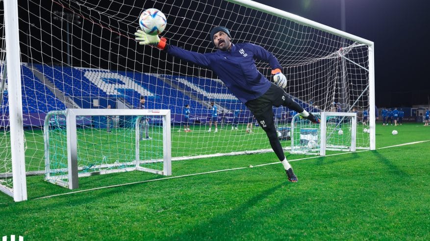 محمد العويس أساسيٌّ في تشكيل الهلال ضد أبها