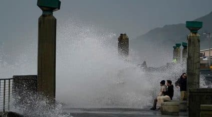 العواصف تقتل 18 شخصًا في أمريكا