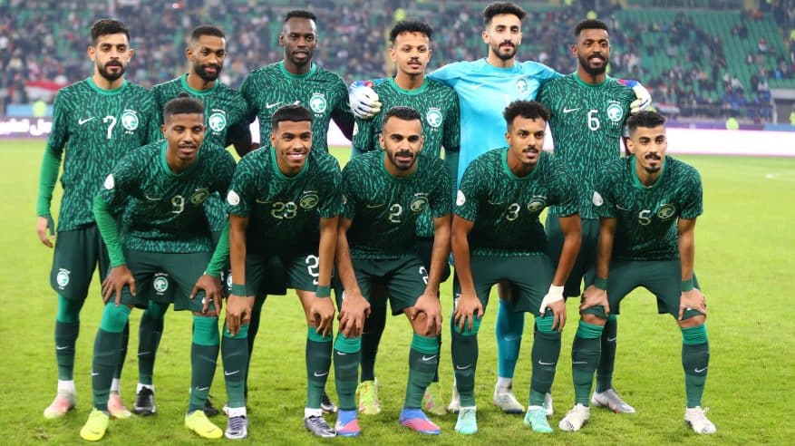 حكام مباراتي الغد في خليجي 25
