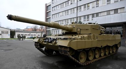 النزاع على إرسال دبابات قتالية إلى أوكرانيا يقوض وحدة الحلفاء