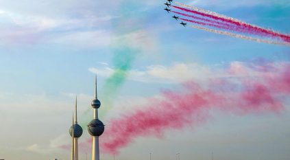 فريق الصقور السعودية يرسم لوحات فنية احتفاءً باليوم الوطني الكويتي