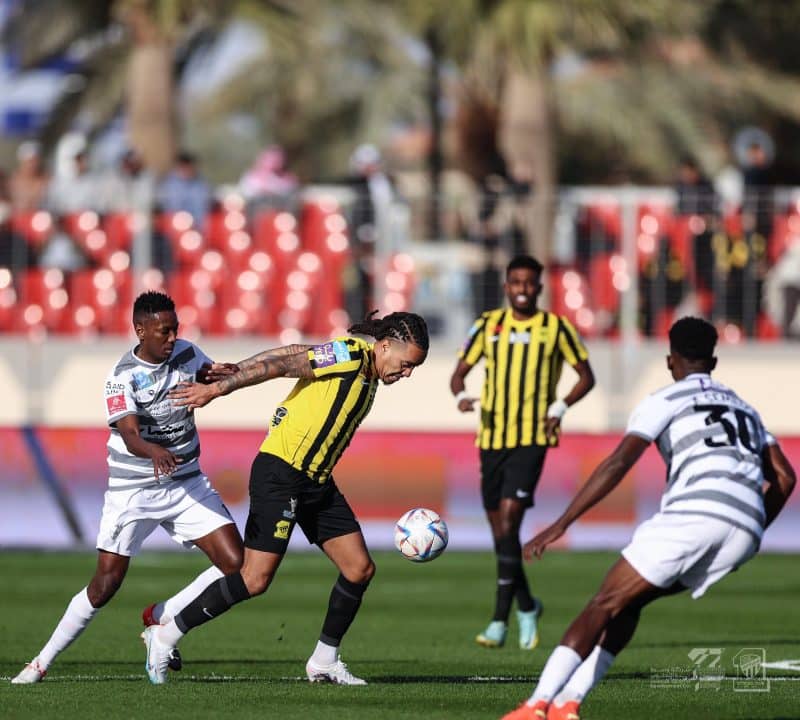 الاتحاد والطائي - دوري روشن