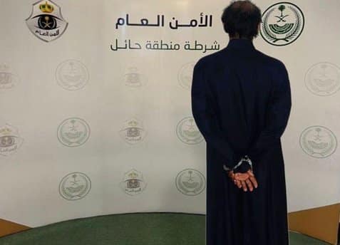 الإطاحة بمواطن هيأ موقعاً لتفكيك المركبات وضبط 11 سيارة مسروقة