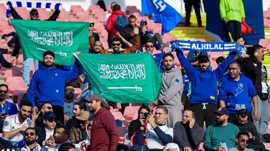 جماهير الهلال والعرب يدعمون الأزرق في مباراته التاريخية ضد الريال