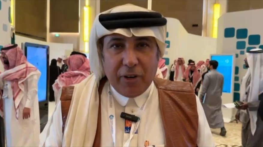 الدكتور احمد العرفج