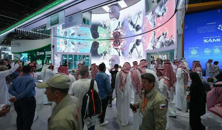 إقبال دولي على الجناح السعودي في أيدكس 2023 بأبو ظبي