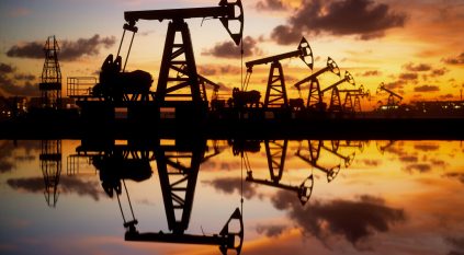 انخفاض أسعار النفط مدفوعًا بنمو صادرات الخام الروسي