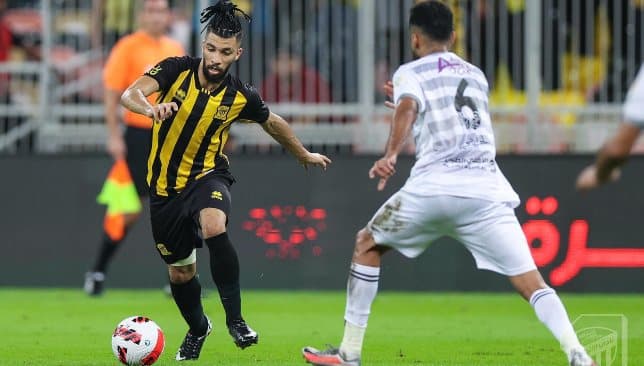 الهلال والنصر يتنافسان لضم عبدالرحمن العبود