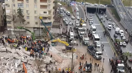 فيديو جديد يوثق اهتزاز الأرض والسيارات أثناء زلزال تركيا
