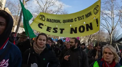 الاحتجاجات تشتعل في فرنسا مجددًا