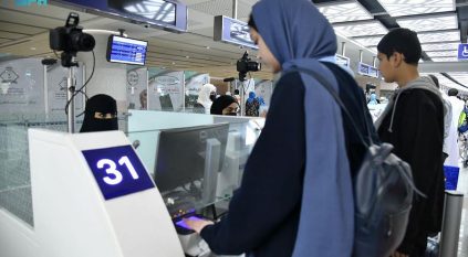 السعودية تتيح تأشيرة الزيارة إلكترونيًا لرعايا 63 دولة