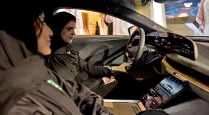 سوق السيارات الكهربائية السعودية ينضم لعالم الكبار