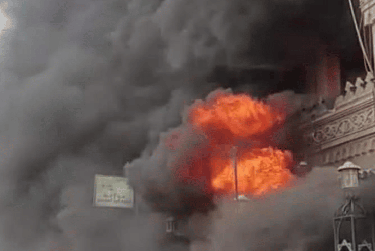 حريق هائل يلتهم مستشفى بالقاهرة ولقطات توثق الحادث