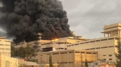حريق ضخم يلتهم معمل آلات كهربائية جنوبي بيروت