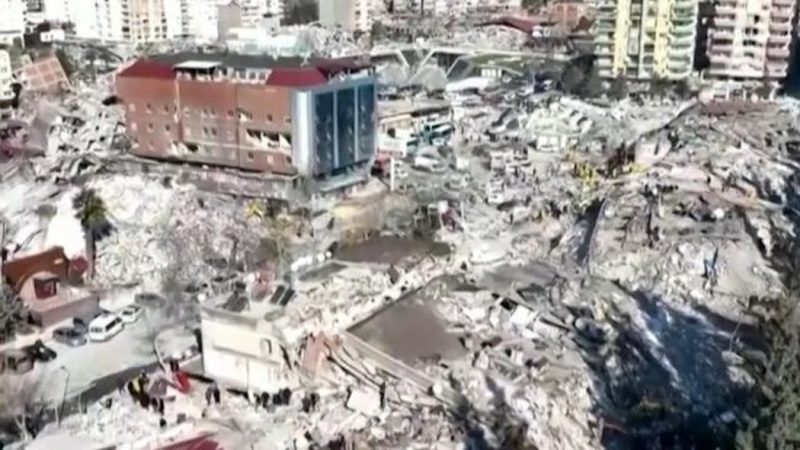 حصيلة قتلى زلزال تركيا وسوريا تتجاوز 30 ألفاً