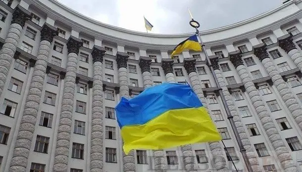 مجلس الوزراء الأوكراني يكتظ بأكياس الرمل للحماية من الرصاص