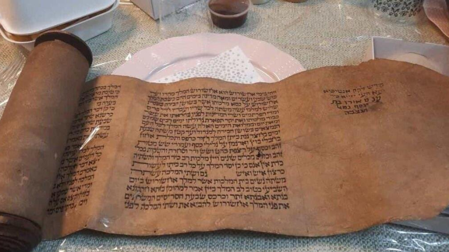 فريق إسرائيلي يستغل زلزال تركيا لسرقة مخطوطات نادرة