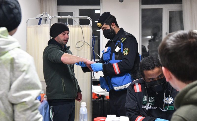 العيادة الطبية لفريق الإنقاذ السعودي تعالج أكثر من 207 حالات