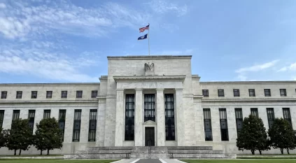 اقتصادي أمريكي: وضع البنوك حاليًا أشبه بإشعال النار جانب الديناميت