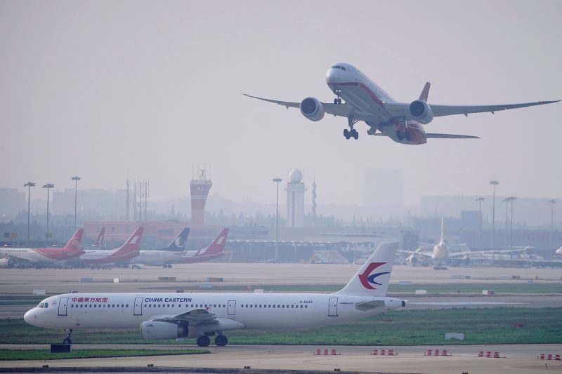 14 مليار يورو خسائر أكبر 3 شركات طيران بـ الصين في 2022 (1)